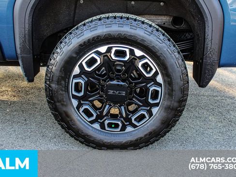 Used 2025 GMC Sierra 2500 Denali Ultimate AWD/4WD image 17