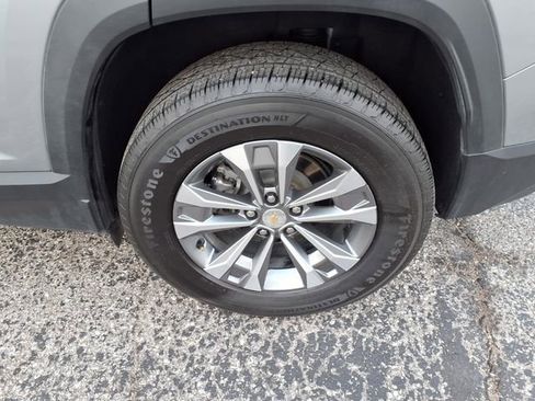Used 2025 Chevrolet Equinox LT FWD image 38