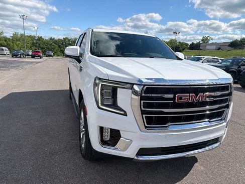 Used 2024 GMC Yukon SLT w/ SLT Luxury Package AWD/4WD image 7