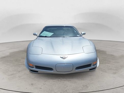 Used 2001 Chevrolet Corvette Coupe w/ Preferred Equipment Group2 RWD image 2