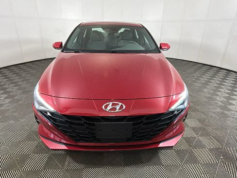 Used 2023 Hyundai Elantra SEL w/ Convenience Package FWD image 9