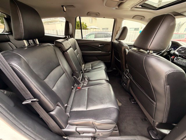 Used 2020 Honda Pilot Touring image 22