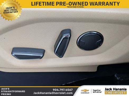 Used 2017 Ford Explorer XLT w/ Equipment Group 202A image 16