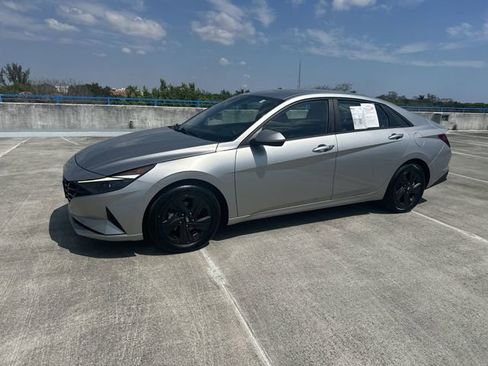 Used 2023 Hyundai Elantra SEL image 36