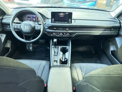 Certified 2025 Honda Accord SE image 15