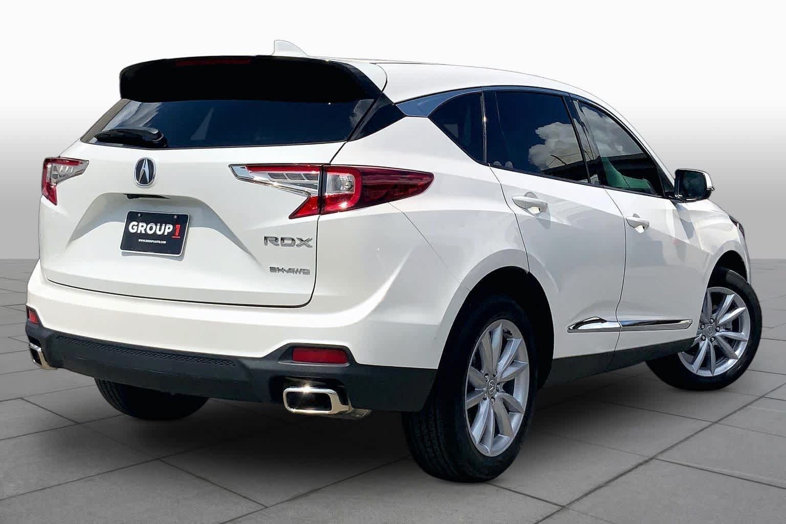 Used 2024 Acura RDX SH-AWD image 13