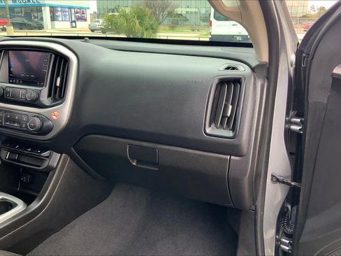 Used 2022 Chevrolet Colorado LT w/ LT Convenience Package RWD image 19