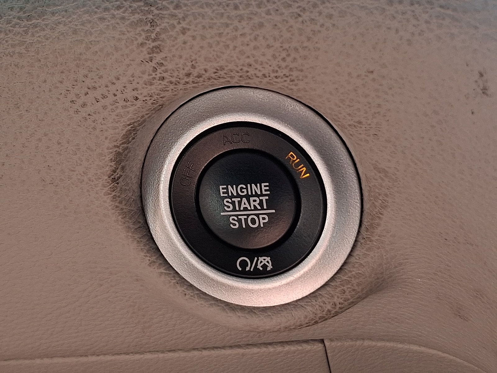 Used 2023 Chrysler Pacifica Touring-L FWD image 24