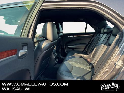 Used 2013 Chrysler 300 AWD w/ Driver Convenience Group image 4