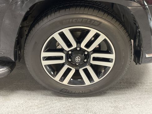 Used 2015 Toyota 4Runner Limited image 6