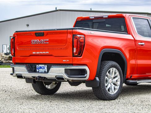 Used 2020 GMC Sierra 1500 SLT w/ SLT Premium Plus Package AWD/4WD image 18