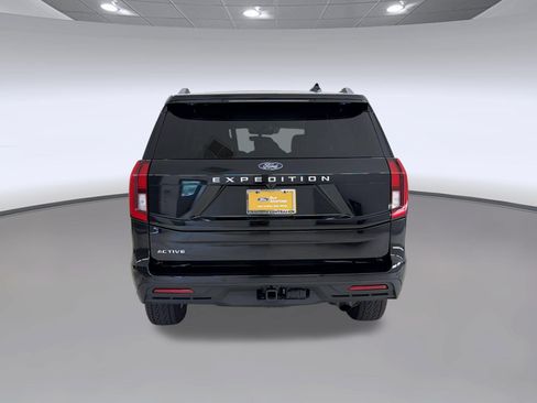 Certified 2025 Ford Expedition Active AWD/4WD image 10