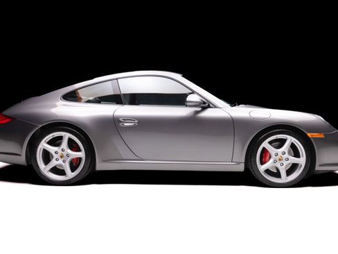 Used 2010 Porsche 911 Carrera S RWD image 2