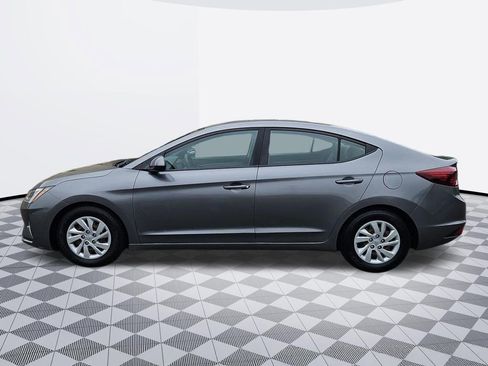 Used 2019 Hyundai Elantra SE FWD image 3