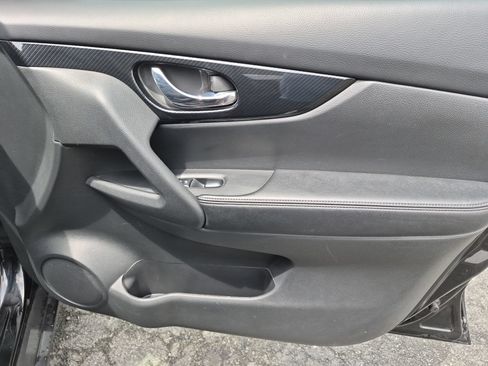 Used 2020 Nissan Rogue SL w/ Premium Package FWD image 33