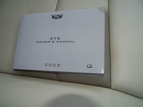 Used 2023 Cadillac XT5 Premium Luxury w/ Technology Package image 41