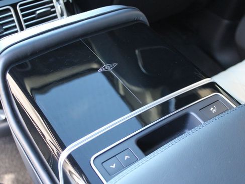 Used 2020 Land Rover Range Rover SV Autobiography Dynamic image 57