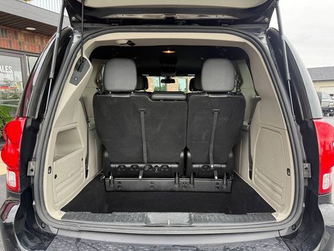 Used 2019 Dodge Grand Caravan SXT FWD image 21