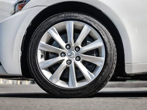 Used 2016 Lexus IS 200t RWD image 17