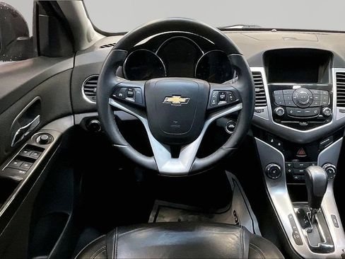 Used 2013 Chevrolet Cruze LTZ image 10