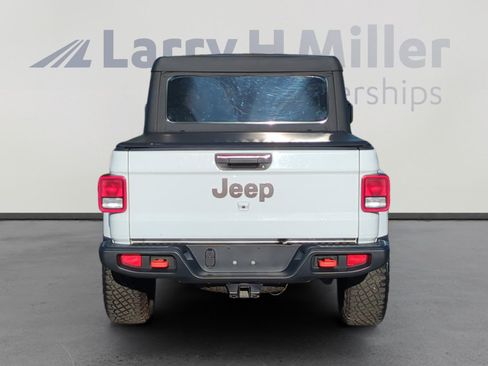 Used 2023 Jeep Gladiator Mojave w/ Cold Weather Group image 4