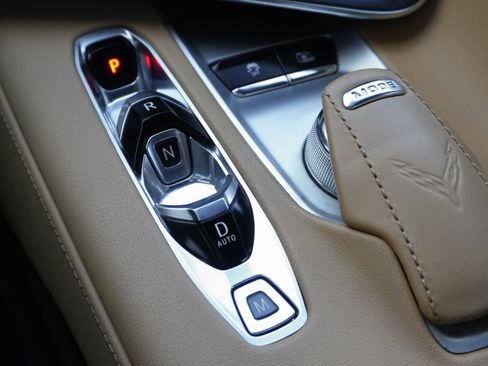 Used 2021 Chevrolet Corvette Stingray Preferred Cpe w/ 2LT image 29