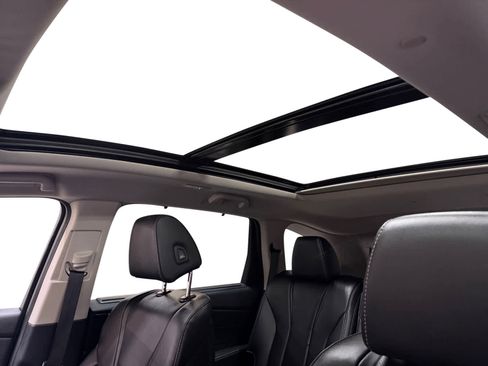 Used 2024 Acura MDX SH-AWD w/ Technology Package image 12