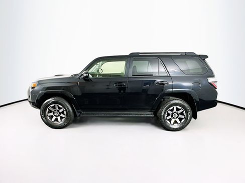 Used 2024 Toyota 4Runner TRD Off-Road Premium image 4