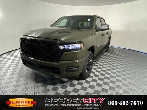New 2026 RAM 1500 Express AWD/4WD image 3