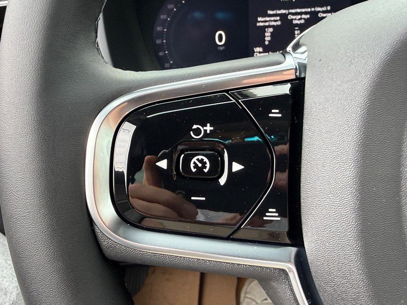 New 2027 Volvo XC90 B5 Core AWD/4WD image 13