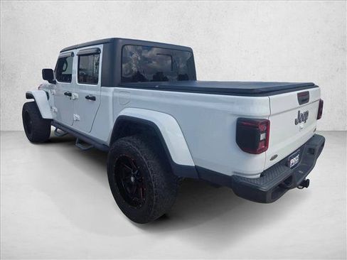 Used 2020 Jeep Gladiator Overland AWD/4WD image 7