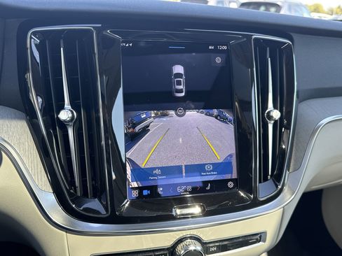 Used 2023 Volvo S60 B5 Plus w/ Climate Package image 15