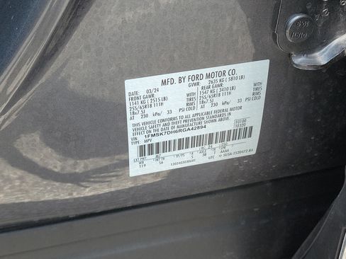 Used 2024 Ford Explorer XLT w/ Equipment Group 202A RWD image 32