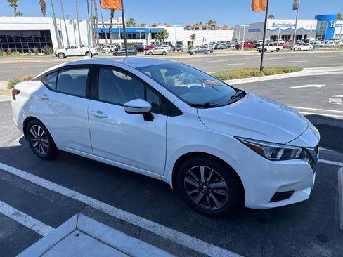 Used 2020 Nissan Versa SV FWD image 10
