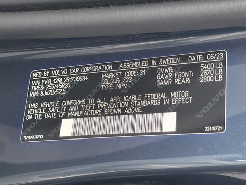 Certified 2024 Volvo XC60 B5 Plus AWD/4WD image 37