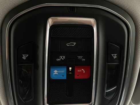 Used 2022 Jeep Grand Cherokee Limited AWD/4WD image 42