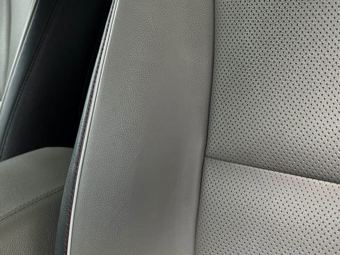 Used 2016 Kia Sedona EX FWD image 17