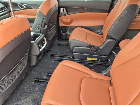 New 2026 Kia Carnival SX FWD image 13