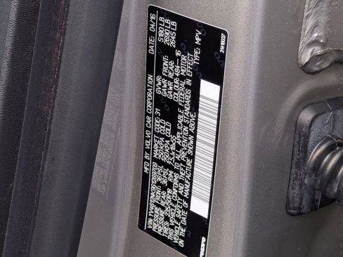 Used 2016 Volvo XC70 T5 Premier w/ Proximity Package image 40