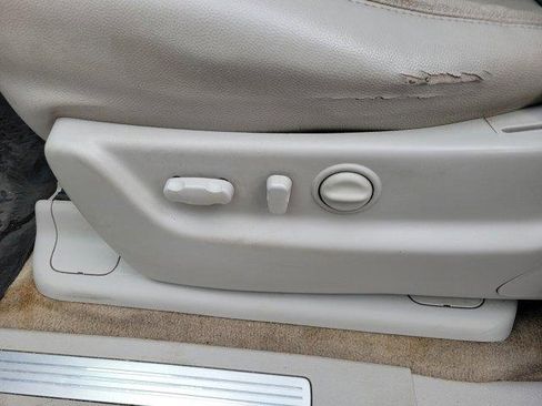 Used 2009 Chevrolet Tahoe LT w/ Luxury Package image 20