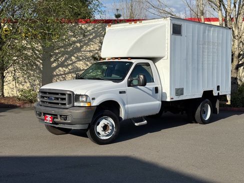 Used 2004 Ford F450 2WD Regular Cab Super Duty image 2