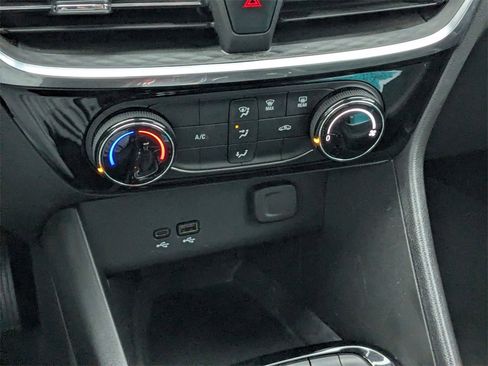 Used 2024 Buick Encore GX Sport Touring image 22