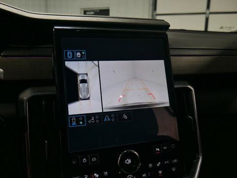 Used 2024 GMC Acadia Denali image 23