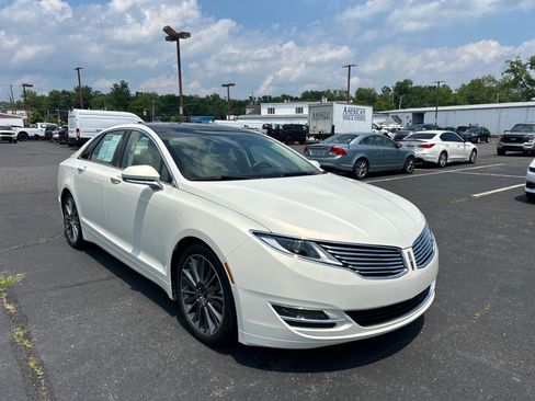 Used 2013 Lincoln MKZ AWD image 19