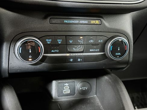 Used 2025 Ford Escape Active AWD/4WD image 15