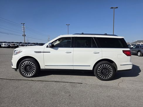 Used 2020 Lincoln Navigator Black Label w/ Cargo Convenience Package image 4