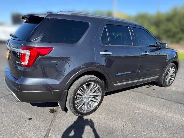Used 2017 Ford Explorer Platinum AWD/4WD image 5