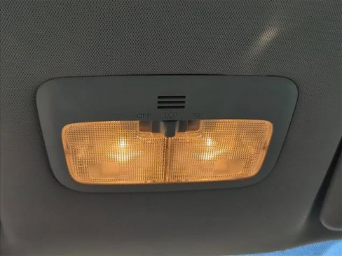 Used 2014 Toyota Corolla L image 20