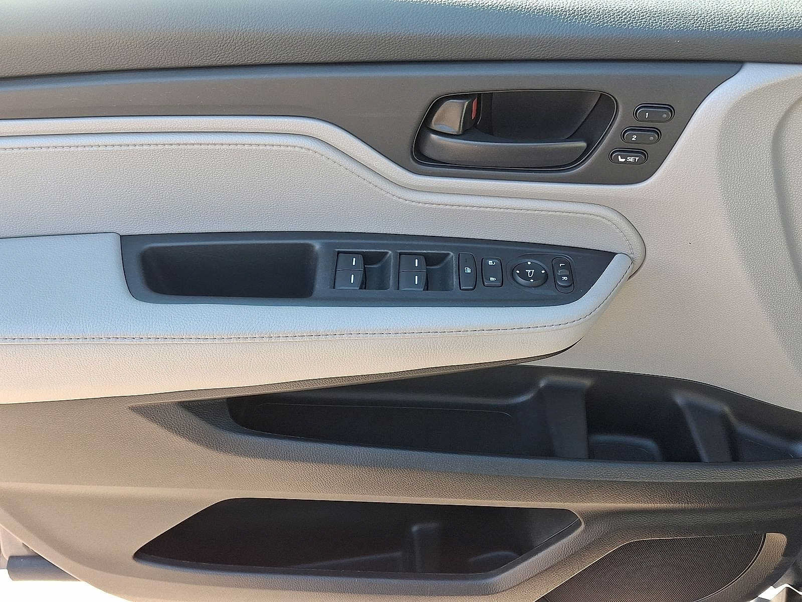 Used 2019 Honda Odyssey EX-L image 16