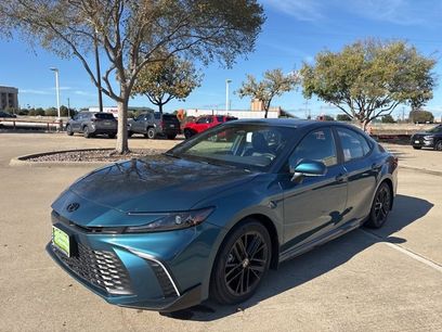 Used 2025 Toyota Camry SE w/ Convenience Package